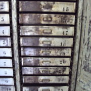 ARMADIO INDUSTRIALE OFFICINA 26 cassetti