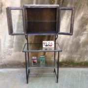 VETRINETTA MEDICALE CON PIANI DI APPOGGIO ANNI '40