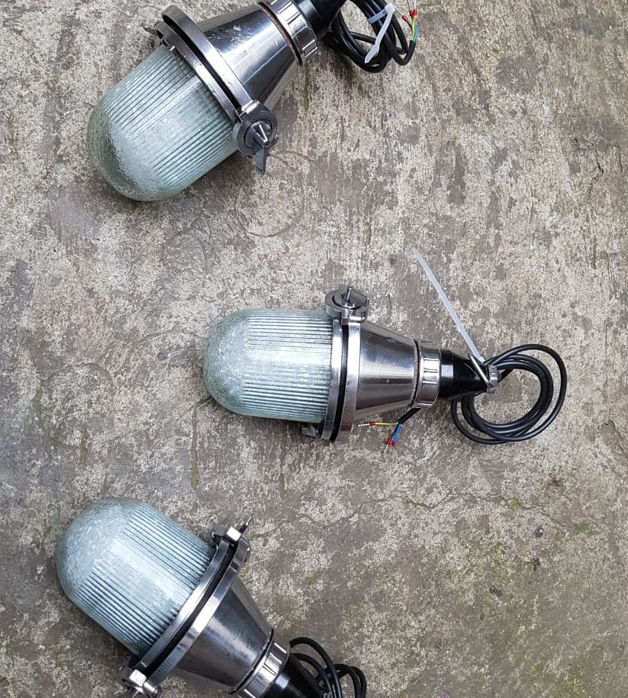 LAMPADE INDUSTRIALI DA SOSPENSIONE IN VETRO SMERIGLIATO