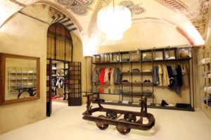 Store styling, allestimenti vintage, noleggio arredi milano, NeoRetrò