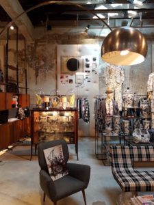 Store styling, allestimento vintage, noleggio arredi milano, NeoRetrò