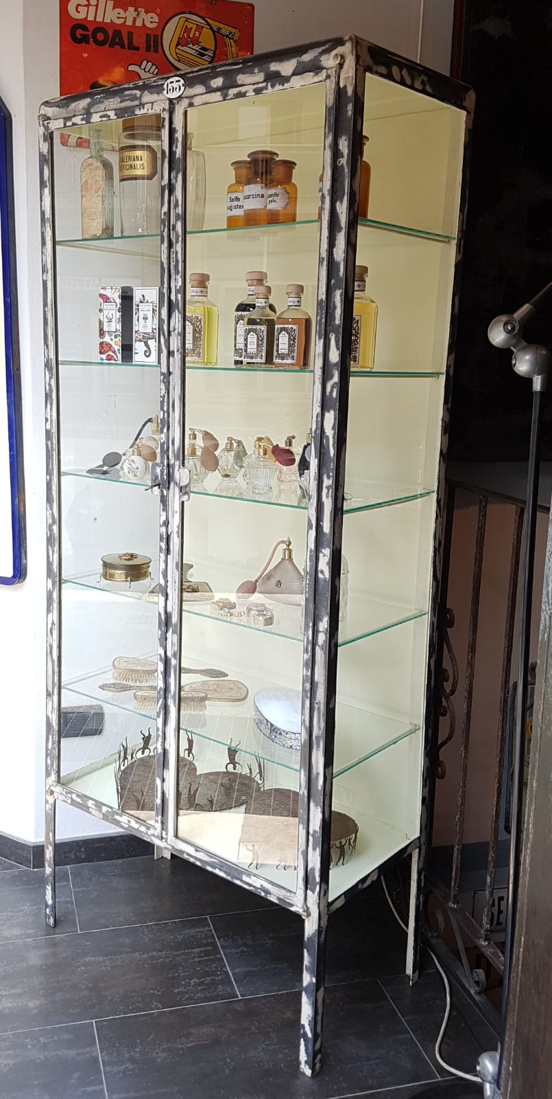 Vetrinetta medicale anni '30