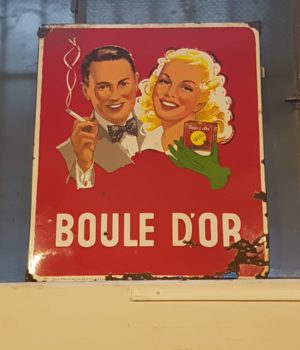 Insegna francese Boule d'Or