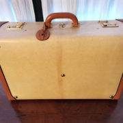 Set Valigia e Beautycase in pergamena