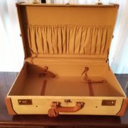 Set Valigia e Beautycase in pergamena