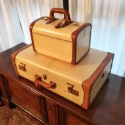 Set Valigia e Beautycase in pergamena