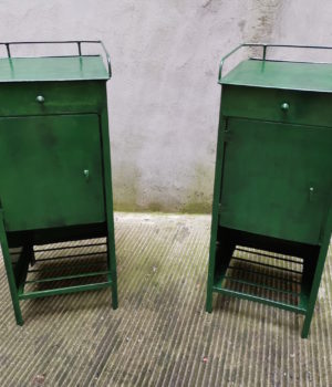 Comodini Verdi di metallo