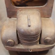 Camioncini giocattolo in legno