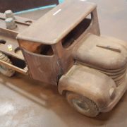 Camioncini giocattolo in legno