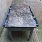 Tavolo da pranzo con piano in zinco