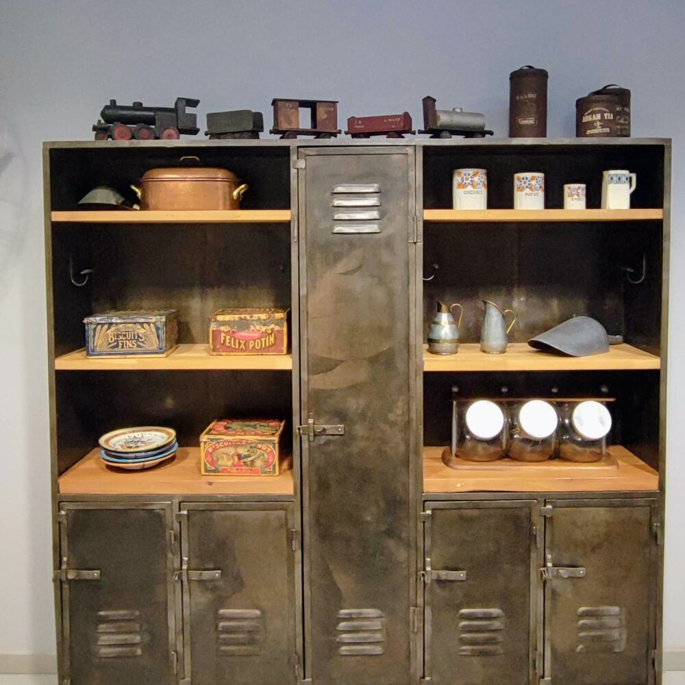 Credenza industriale francese