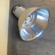 Lampada industriale in alluminio
