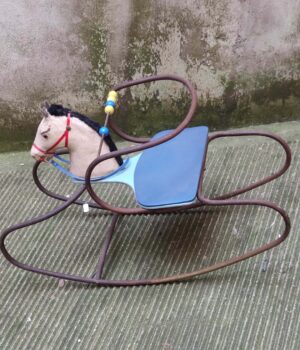 Cavalluccio a dondolo vintage